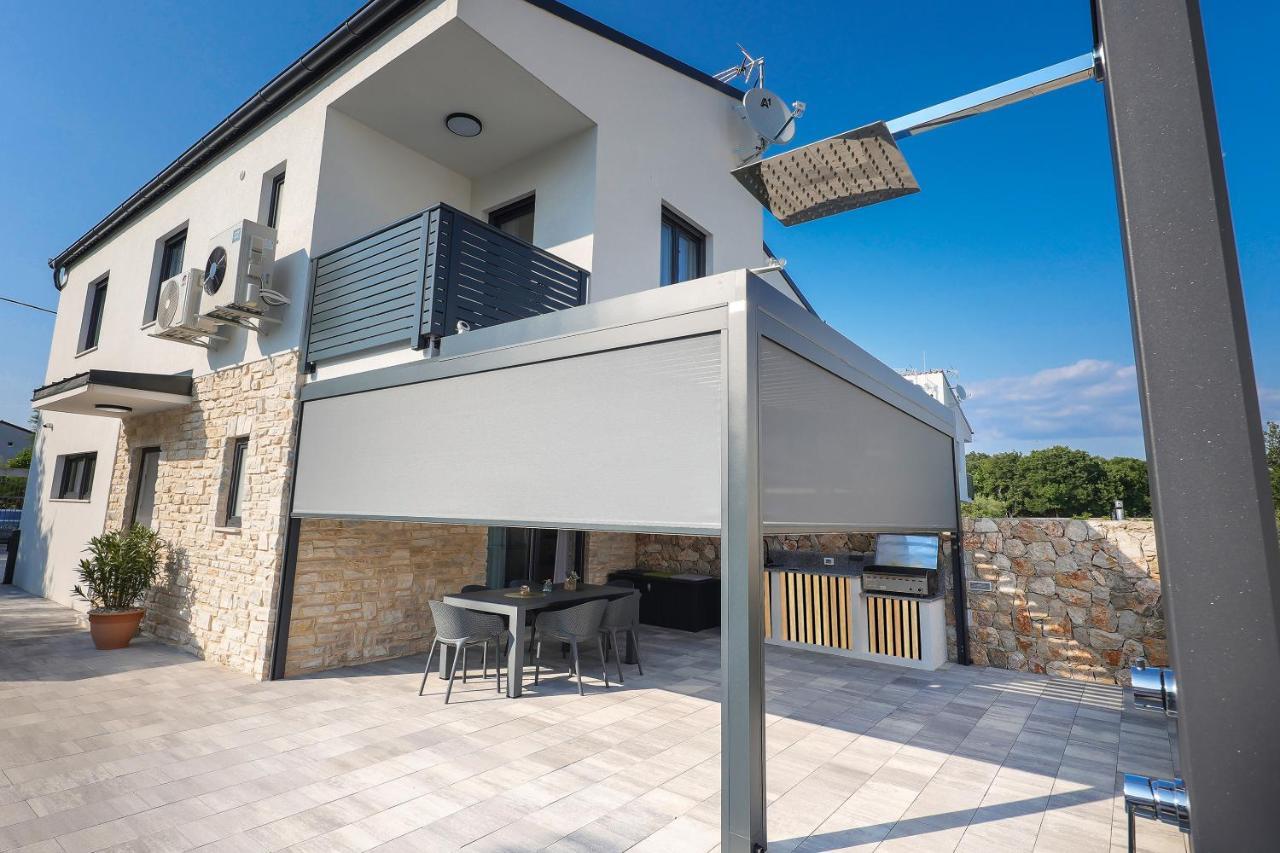 Villa Kaoru Brand New Villa With A Heated Swimming Pool Malinska Exterior photo