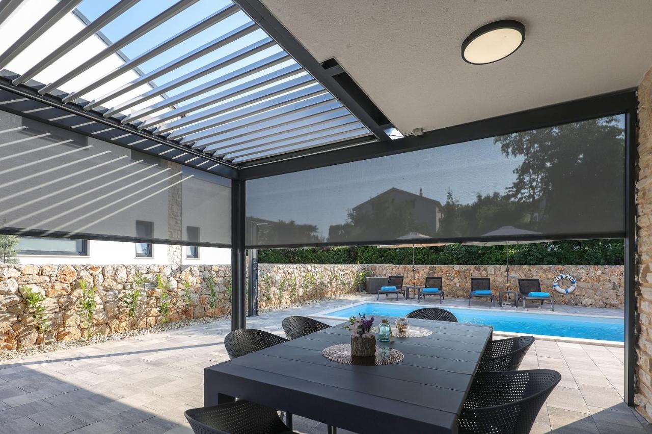 Villa Kaoru Brand New Villa With A Heated Swimming Pool Malinska Exterior photo