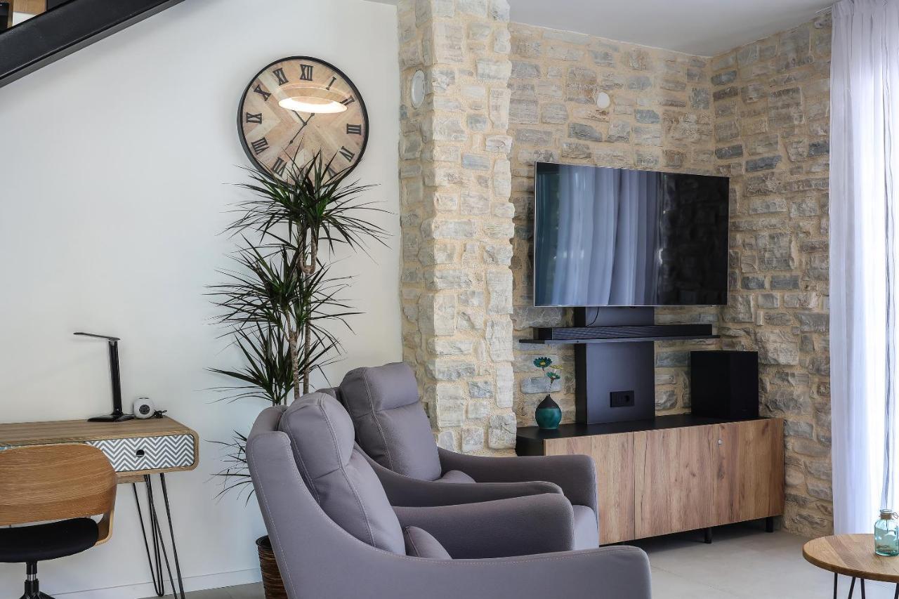 Villa Kaoru Brand New Villa With A Heated Swimming Pool Malinska Exterior photo
